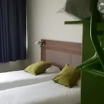 カンパニール センター ガール ナンシー