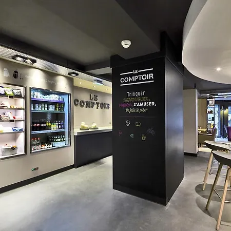 Campanile Centre - Gare 3* Νανσύ