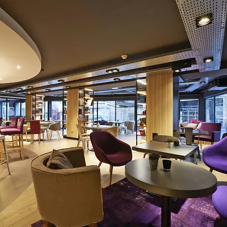 Campanile Centre - Gare 3* Νανσύ