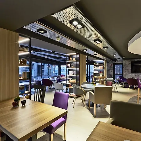 Campanile Centre - Gare Hotel 3*