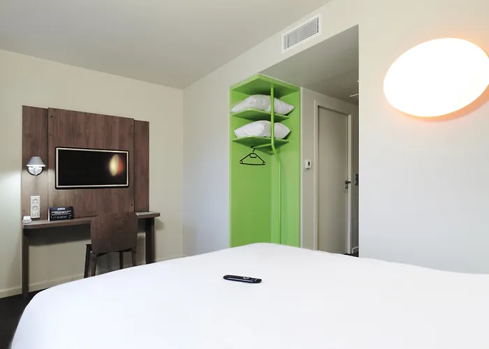 Hotel Campanile Centre - Gare Nancy